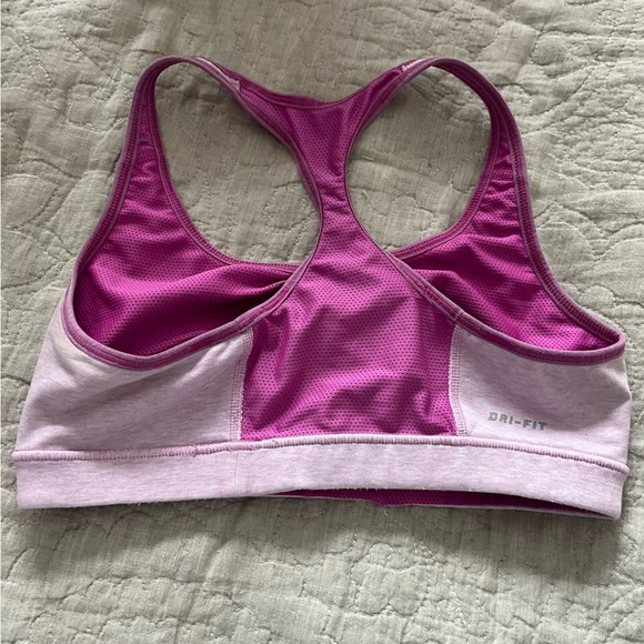 Nike Reversible Sports Bra - Picture 5 of 12